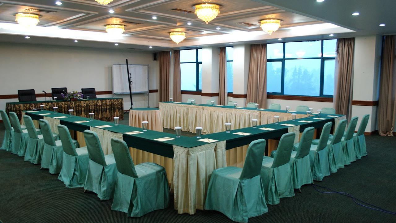 Permata Alam Hotel Puncak Luaran gambar